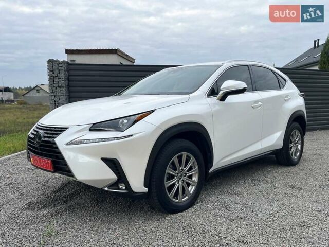 Білий Лексус НХ, об'ємом двигуна 2 л та пробігом 75 тис. км за 27000 $, фото 1 на Automoto.ua