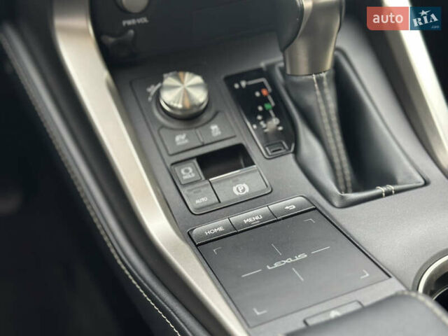 Білий Лексус НХ, об'ємом двигуна 2.5 л та пробігом 58 тис. км за 38900 $, фото 29 на Automoto.ua