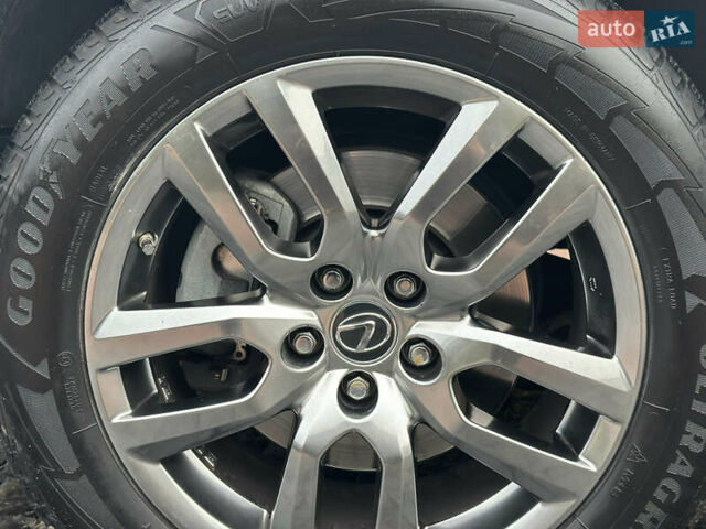 Білий Лексус НХ, об'ємом двигуна 2.5 л та пробігом 58 тис. км за 38900 $, фото 18 на Automoto.ua