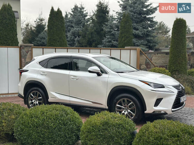 Білий Лексус НХ, об'ємом двигуна 2.5 л та пробігом 58 тис. км за 38900 $, фото 4 на Automoto.ua