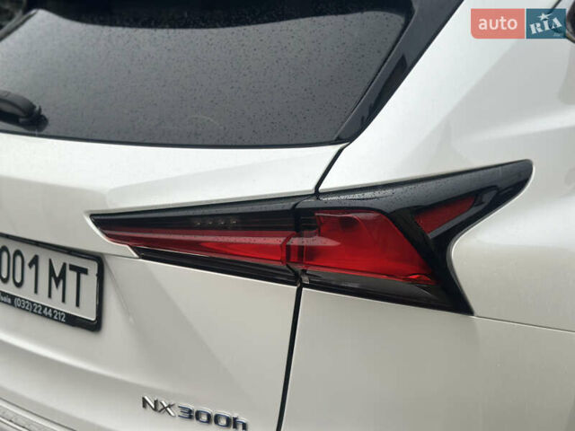 Білий Лексус НХ, об'ємом двигуна 2.5 л та пробігом 58 тис. км за 38900 $, фото 17 на Automoto.ua