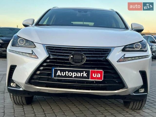 Белый Лексус НХ, объемом двигателя 2 л и пробегом 97 тыс. км за 31690 $, фото 1 на Automoto.ua