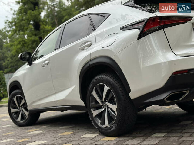 Білий Лексус НХ, об'ємом двигуна 2 л та пробігом 33 тис. км за 28950 $, фото 14 на Automoto.ua