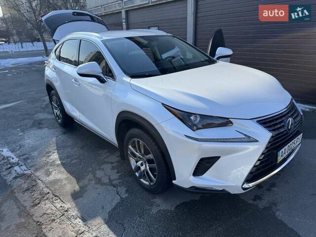 Белый Лексус НХ, объемом двигателя 1.99 л и пробегом 43 тыс. км за 34000 $, фото 11 на Automoto.ua