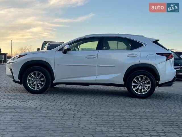 Белый Лексус НХ, объемом двигателя 2 л и пробегом 97 тыс. км за 31690 $, фото 9 на Automoto.ua