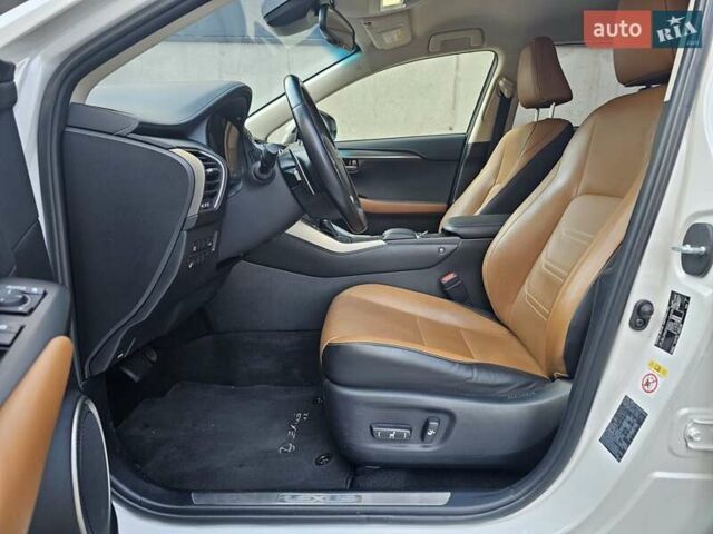 Белый Лексус НХ, объемом двигателя 2.49 л и пробегом 95 тыс. км за 40999 $, фото 30 на Automoto.ua