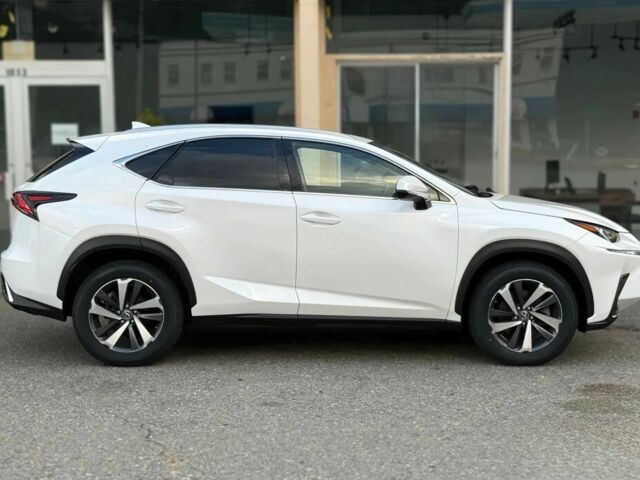 Белый Лексус НХ, объемом двигателя 2.5 л и пробегом 45 тыс. км за 17000 $, фото 5 на Automoto.ua