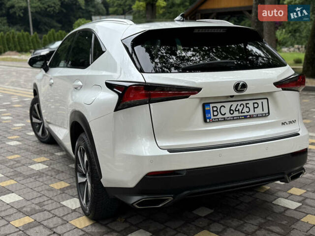 Білий Лексус НХ, об'ємом двигуна 2 л та пробігом 33 тис. км за 28950 $, фото 174 на Automoto.ua