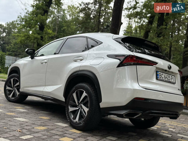 Білий Лексус НХ, об'ємом двигуна 2 л та пробігом 33 тис. км за 28950 $, фото 15 на Automoto.ua