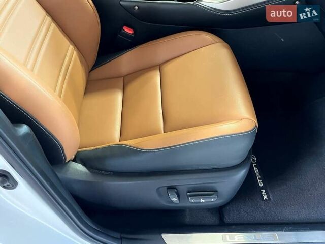 Білий Лексус НХ, об'ємом двигуна 2 л та пробігом 73 тис. км за 27000 $, фото 21 на Automoto.ua