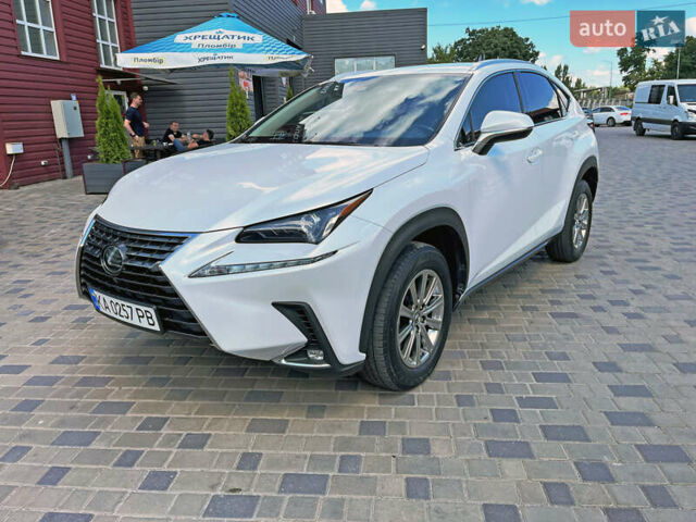 Білий Лексус НХ, об'ємом двигуна 2 л та пробігом 73 тис. км за 27900 $, фото 6 на Automoto.ua