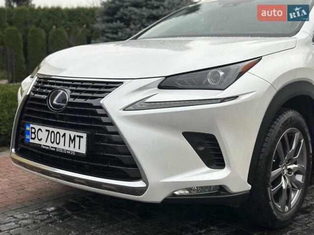 Білий Лексус НХ, об'ємом двигуна 2.5 л та пробігом 58 тис. км за 38900 $, фото 10 на Automoto.ua