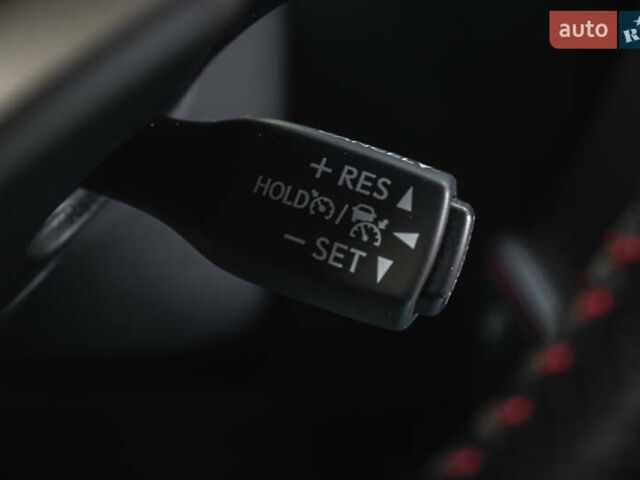 Белый Лексус НХ, объемом двигателя 2 л и пробегом 50 тыс. км за 26700 $, фото 27 на Automoto.ua