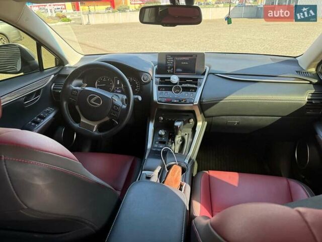 Білий Лексус НХ, об'ємом двигуна 1.99 л та пробігом 72 тис. км за 34000 $, фото 12 на Automoto.ua