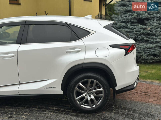 Білий Лексус НХ, об'ємом двигуна 2.5 л та пробігом 58 тис. км за 38900 $, фото 8 на Automoto.ua