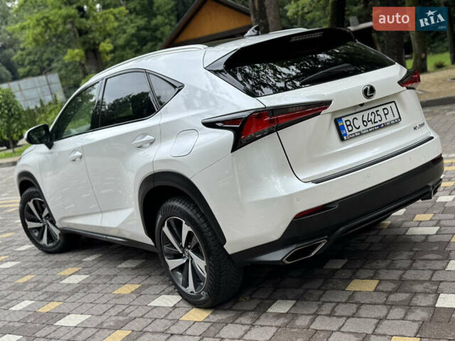 Білий Лексус НХ, об'ємом двигуна 2 л та пробігом 33 тис. км за 28950 $, фото 11 на Automoto.ua