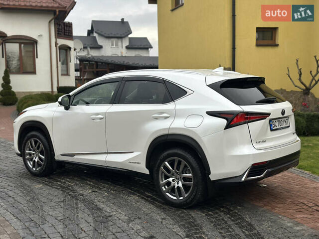Білий Лексус НХ, об'ємом двигуна 2.5 л та пробігом 58 тис. км за 38900 $, фото 7 на Automoto.ua