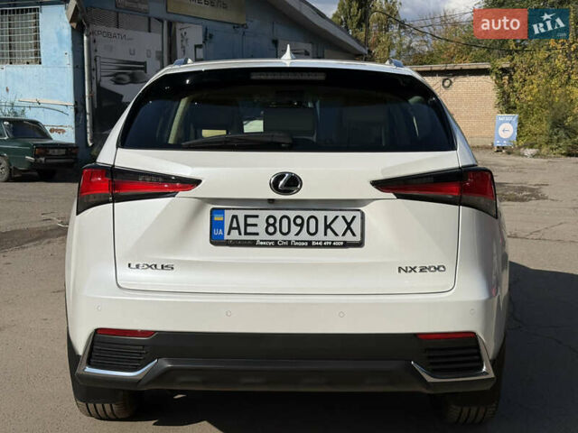 Белый Лексус НХ, объемом двигателя 1.99 л и пробегом 72 тыс. км за 33500 $, фото 5 на Automoto.ua