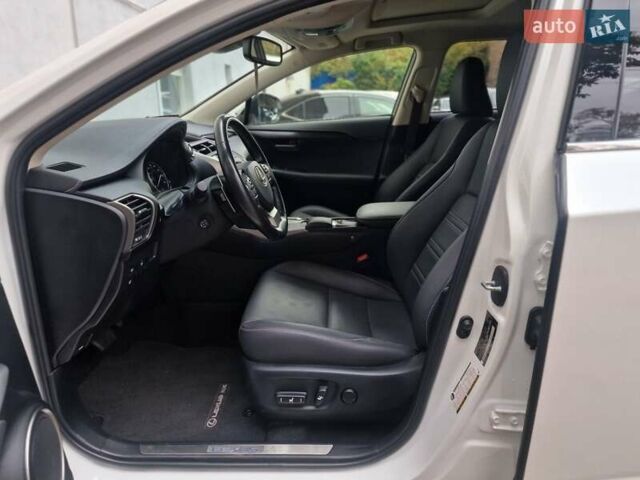 Білий Лексус НХ, об'ємом двигуна 2.49 л та пробігом 35 тис. км за 37490 $, фото 42 на Automoto.ua