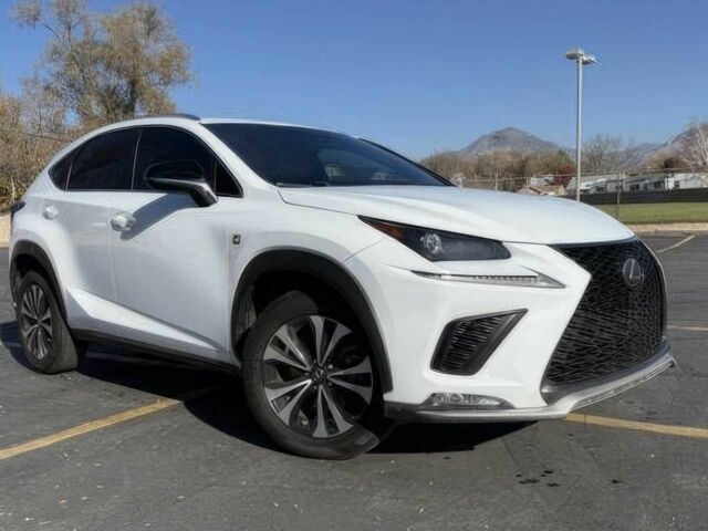 Білий Лексус НХ, об'ємом двигуна 2 л та пробігом 31 тис. км за 13900 $, фото 2 на Automoto.ua