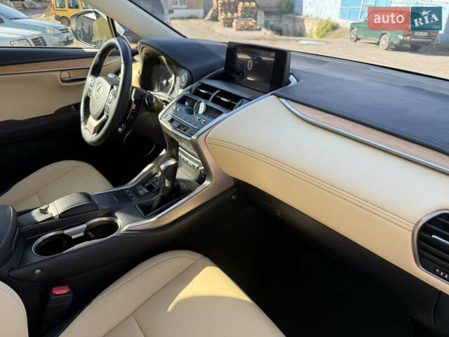 Белый Лексус НХ, объемом двигателя 1.99 л и пробегом 72 тыс. км за 33500 $, фото 14 на Automoto.ua
