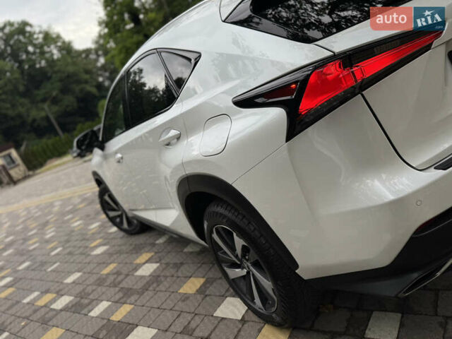Білий Лексус НХ, об'ємом двигуна 2 л та пробігом 33 тис. км за 28950 $, фото 79 на Automoto.ua