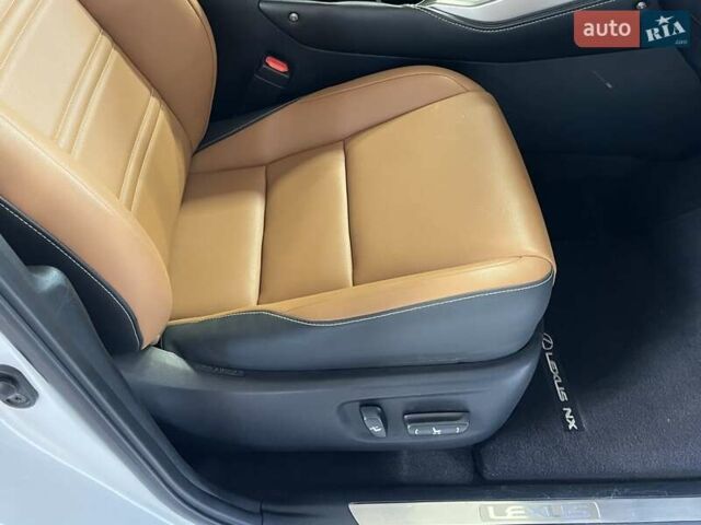 Білий Лексус НХ, об'ємом двигуна 2 л та пробігом 73 тис. км за 27900 $, фото 22 на Automoto.ua