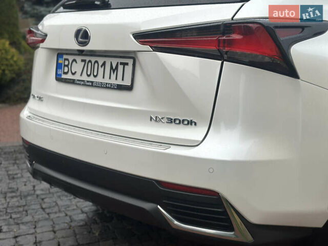 Білий Лексус НХ, об'ємом двигуна 2.5 л та пробігом 58 тис. км за 38900 $, фото 15 на Automoto.ua