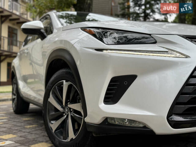 Білий Лексус НХ, об'ємом двигуна 2 л та пробігом 33 тис. км за 28950 $, фото 88 на Automoto.ua