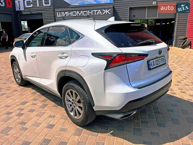 Білий Лексус НХ, об'ємом двигуна 2 л та пробігом 73 тис. км за 27000 $, фото 2 на Automoto.ua