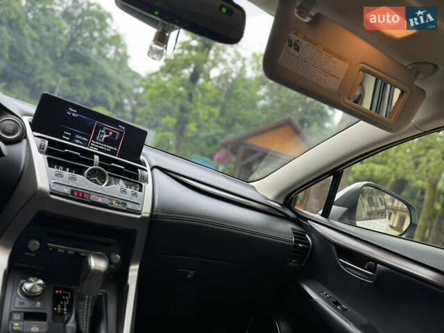 Білий Лексус НХ, об'ємом двигуна 2 л та пробігом 33 тис. км за 28950 $, фото 96 на Automoto.ua