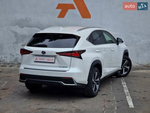 Білий Лексус НХ, об'ємом двигуна 2.49 л та пробігом 35 тис. км за 37490 $, фото 31 на Automoto.ua