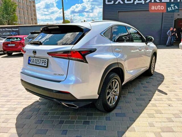 Білий Лексус НХ, об'ємом двигуна 2 л та пробігом 73 тис. км за 27000 $, фото 1 на Automoto.ua
