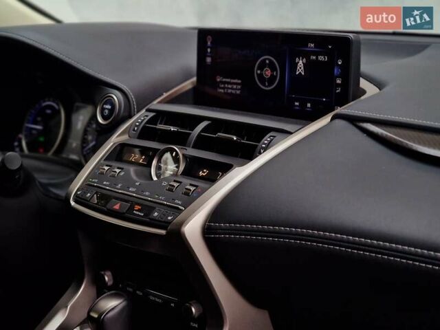 Білий Лексус НХ, об'ємом двигуна 2.49 л та пробігом 35 тис. км за 37490 $, фото 53 на Automoto.ua