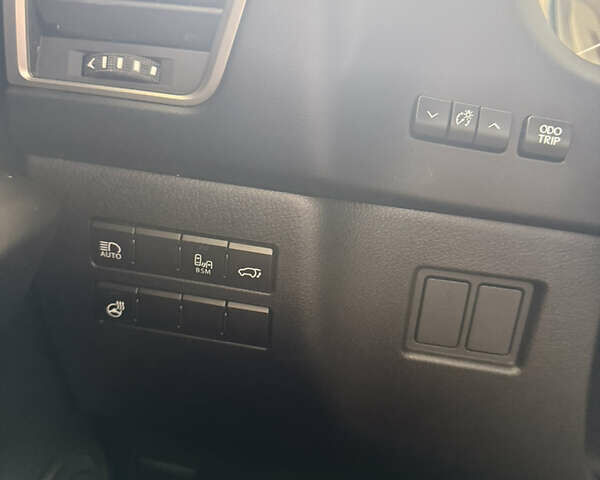 Белый Лексус НХ, объемом двигателя 2.49 л и пробегом 149 тыс. км за 29900 $, фото 20 на Automoto.ua