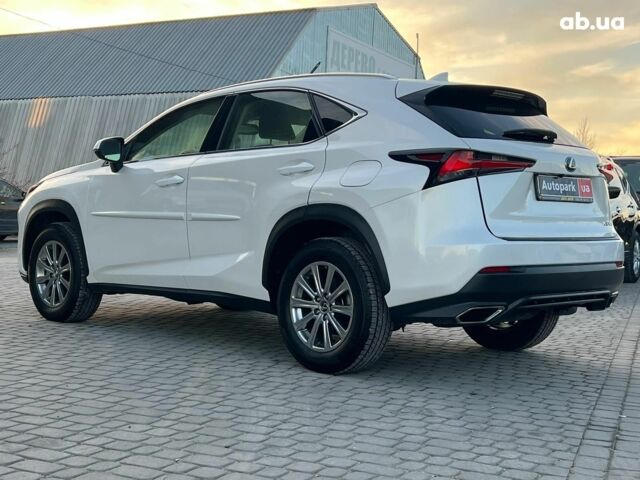 Білий Лексус НХ, об'ємом двигуна 2 л та пробігом 97 тис. км за 31250 $, фото 8 на Automoto.ua