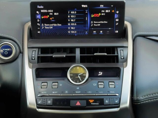 Белый Лексус НХ, объемом двигателя 2.5 л и пробегом 45 тыс. км за 17000 $, фото 10 на Automoto.ua