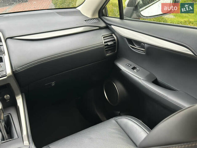 Білий Лексус НХ, об'ємом двигуна 2.5 л та пробігом 58 тис. км за 38900 $, фото 28 на Automoto.ua