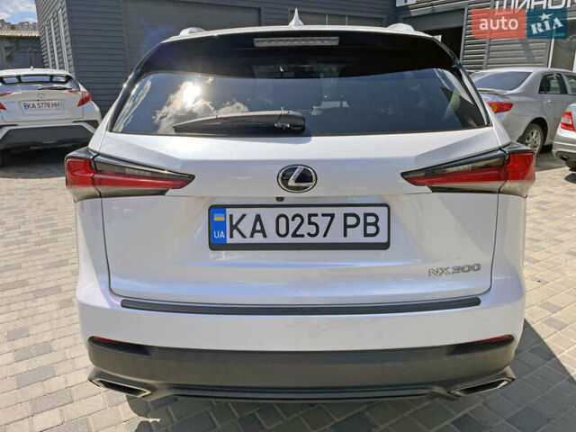 Білий Лексус НХ, об'ємом двигуна 2 л та пробігом 73 тис. км за 27900 $, фото 3 на Automoto.ua
