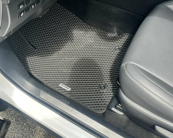 Белый Лексус НХ, объемом двигателя 1.99 л и пробегом 51 тыс. км за 35000 $, фото 2 на Automoto.ua