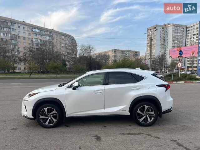 Білий Лексус НХ, об'ємом двигуна 2.49 л та пробігом 65 тис. км за 30700 $, фото 9 на Automoto.ua