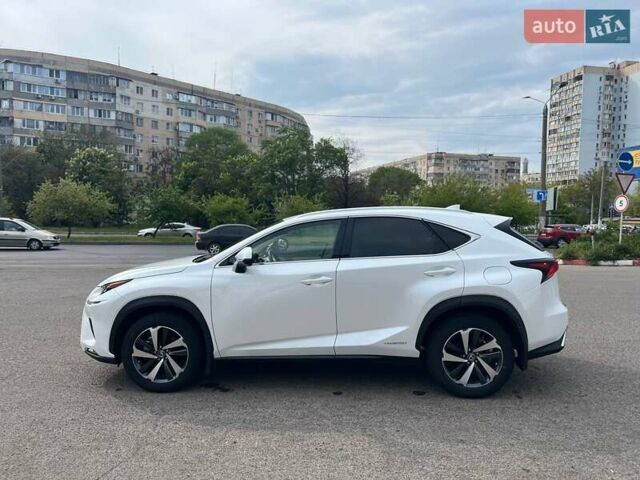 Белый Лексус НХ, объемом двигателя 2.49 л и пробегом 65 тыс. км за 32700 $, фото 5 на Automoto.ua