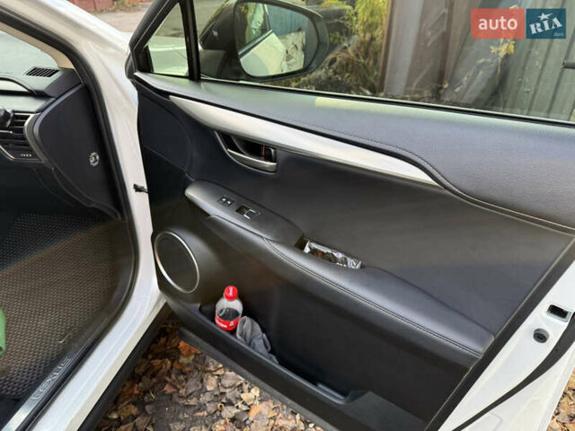 Белый Лексус НХ, объемом двигателя 1.99 л и пробегом 51 тыс. км за 35000 $, фото 14 на Automoto.ua