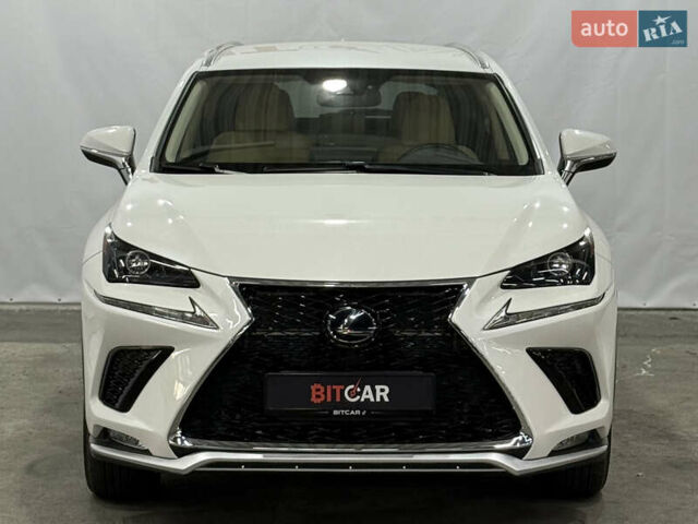 Белый Лексус НХ, объемом двигателя 2.49 л и пробегом 84 тыс. км за 31200 $, фото 2 на Automoto.ua