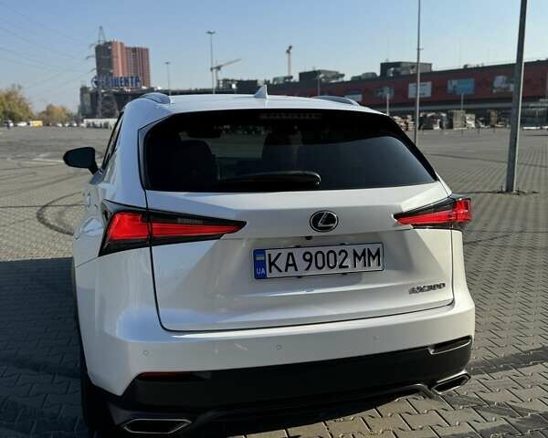 Белый Лексус НХ, объемом двигателя 2 л и пробегом 70 тыс. км за 32900 $, фото 10 на Automoto.ua