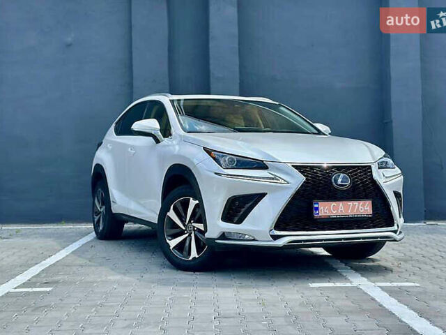 Білий Лексус НХ, об'ємом двигуна 2.49 л та пробігом 45 тис. км за 29799 $, фото 4 на Automoto.ua