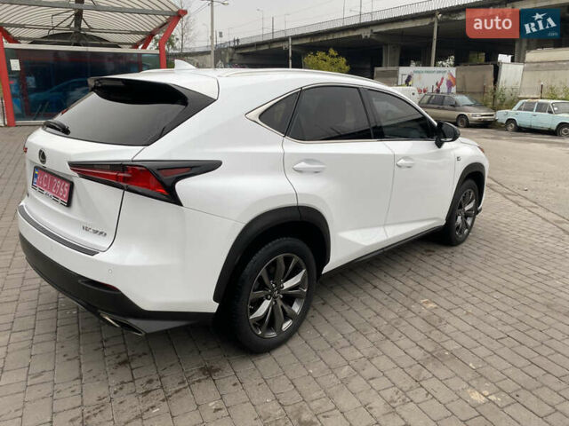 Білий Лексус НХ, об'ємом двигуна 2 л та пробігом 90 тис. км за 29500 $, фото 5 на Automoto.ua