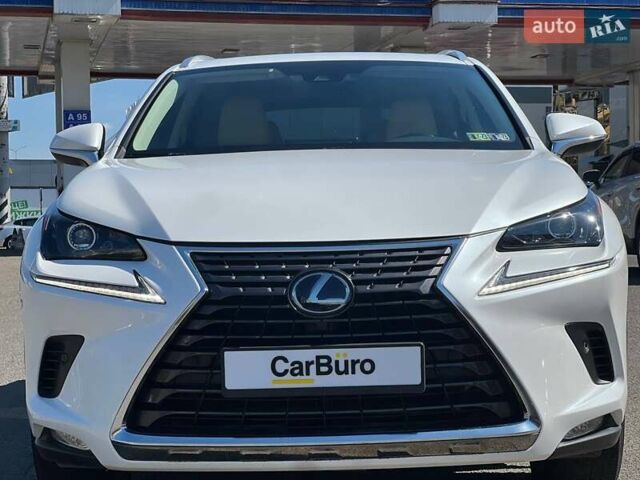 Білий Лексус НХ, об'ємом двигуна 2.49 л та пробігом 65 тис. км за 30900 $, фото 6 на Automoto.ua