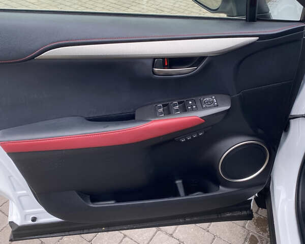 Білий Лексус НХ, об'ємом двигуна 2 л та пробігом 90 тис. км за 29500 $, фото 6 на Automoto.ua