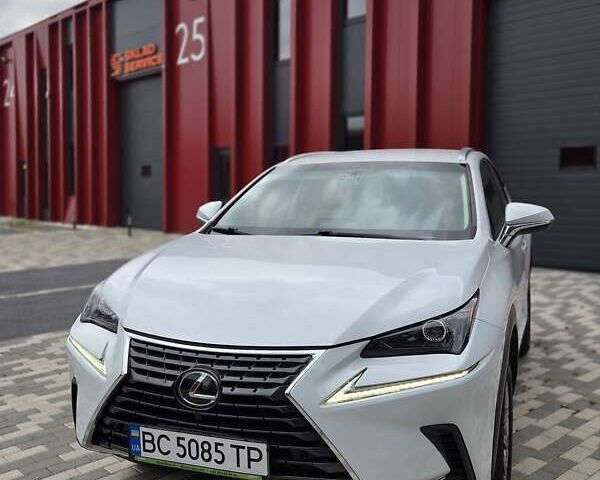 Лексус НХ 2020 у Львові на Automoto.ua Білий Лексус НХ, об'ємом двигуна 2 л та пробігом 26 тис. км за 23800 $, фото 1 на Automoto.ua